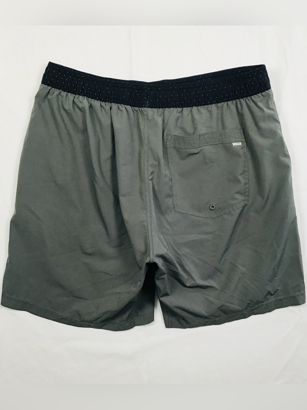Vuori Kore men’s lined short medium - Picture 13 of 13